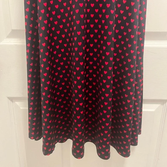 Retrolicious Bombshell Navy with red hearts print dress Bow - Med - EUC - Picture 10 of 14